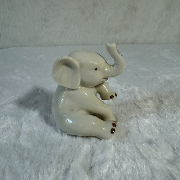 Lenox Handcrafted Porcelain Elephant Figurine With Gold Accents Trunk Up - Picture 2 of 7